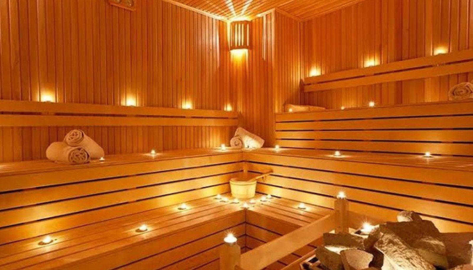 Ervarlar uygulaması ahşap sauna mekanı